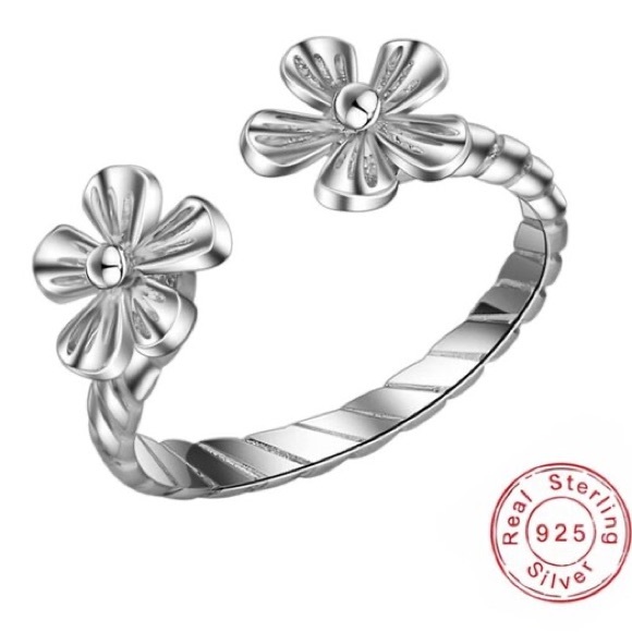 925 Sterling Silver Twist Petal Toe Rings Double Flower Wishbone Open Resizable - Picture 2 of 8